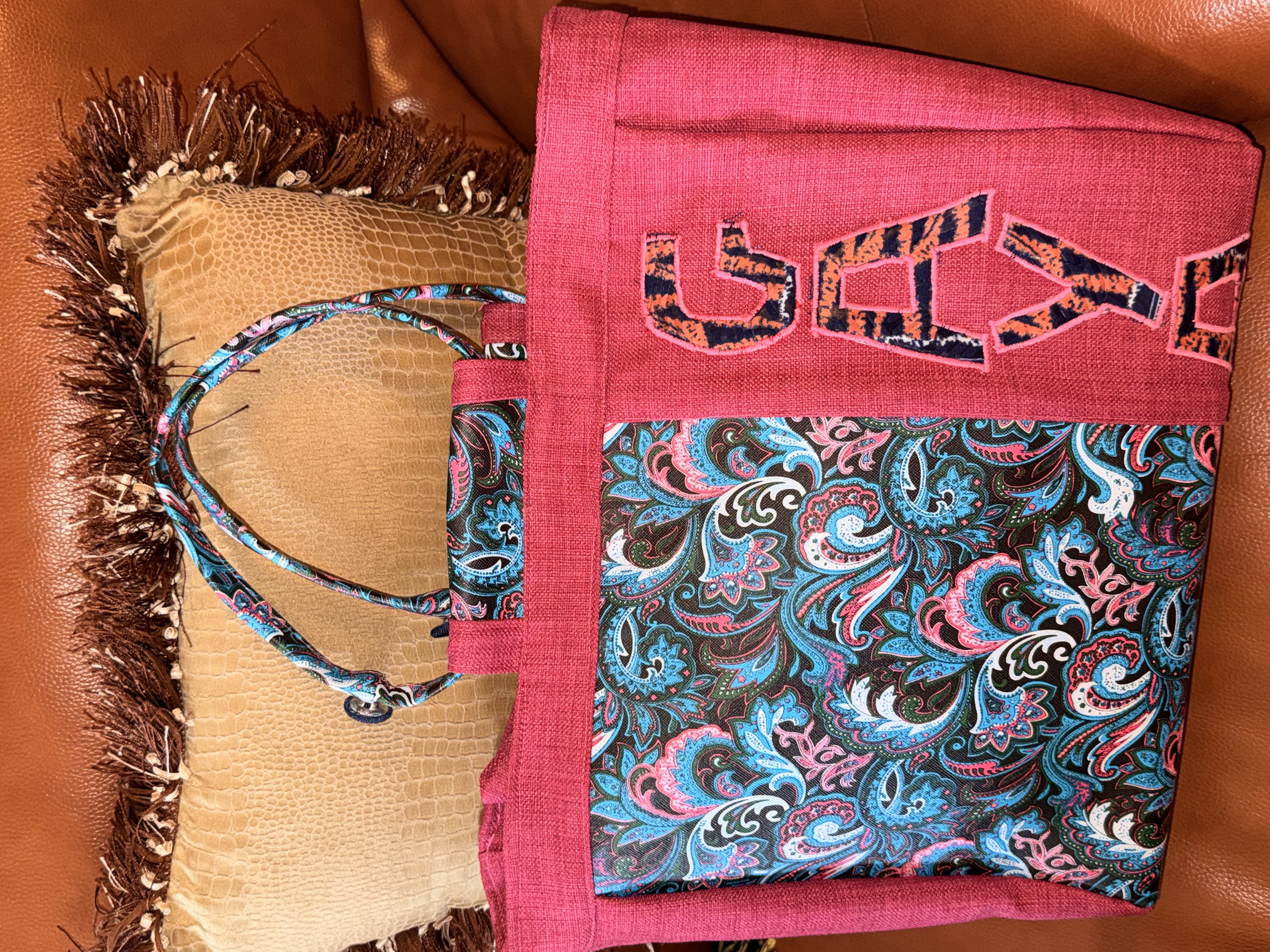 Sac cabas artisanal GAYA – Fuchsia imprimé paisley